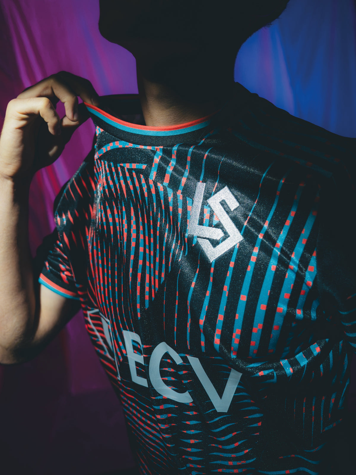 VISUEL_MAILLOT_THIRD_LS_CAROUSEL_7