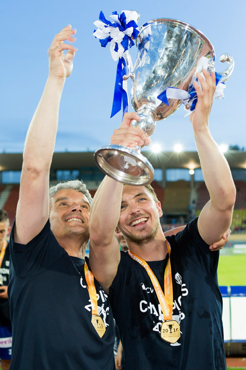 Le Lausanne-Sport fête le titre de champion et sa promotion en Super League