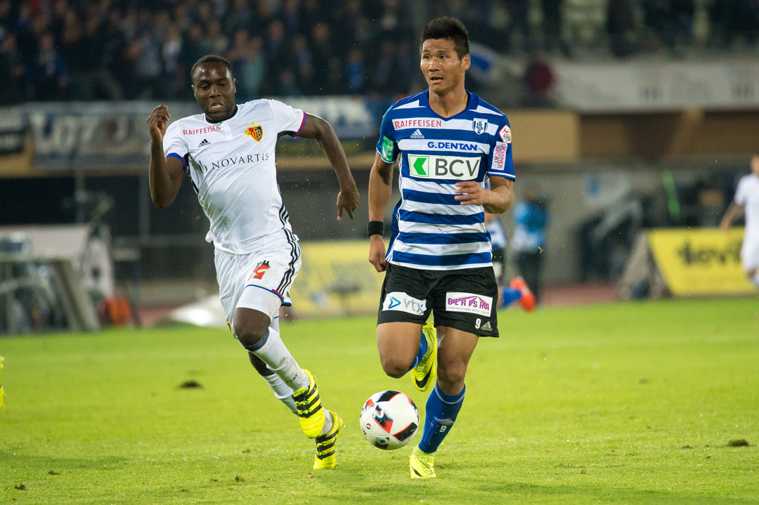 Kwang Ryong Pak lors du match LS - FC Basel 1893 © Robert Hradil