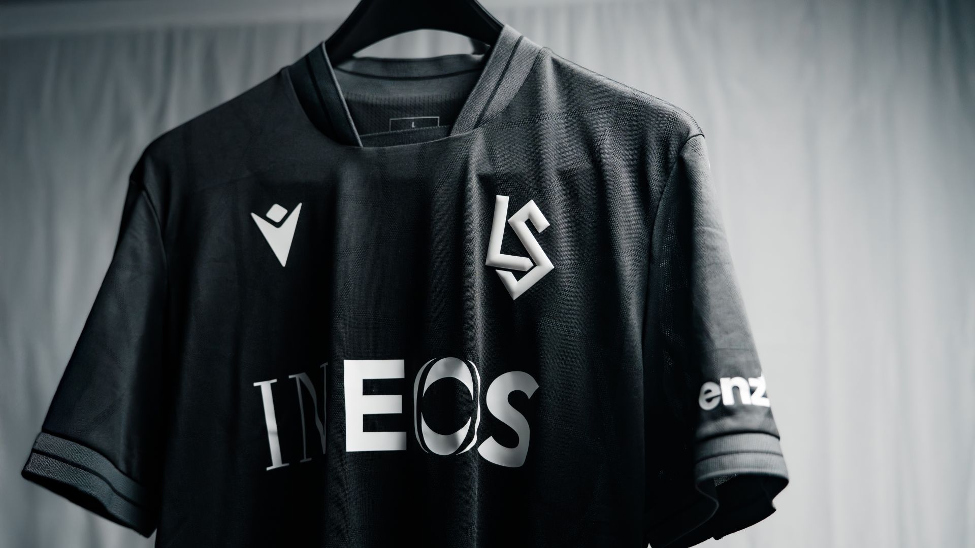 11.11.25DSC06322._2-MAILLOT_NOIR_@m.x_d